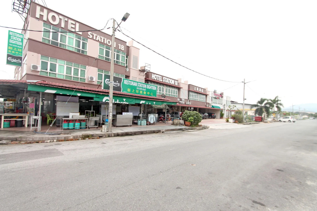 Hotel Station 18
