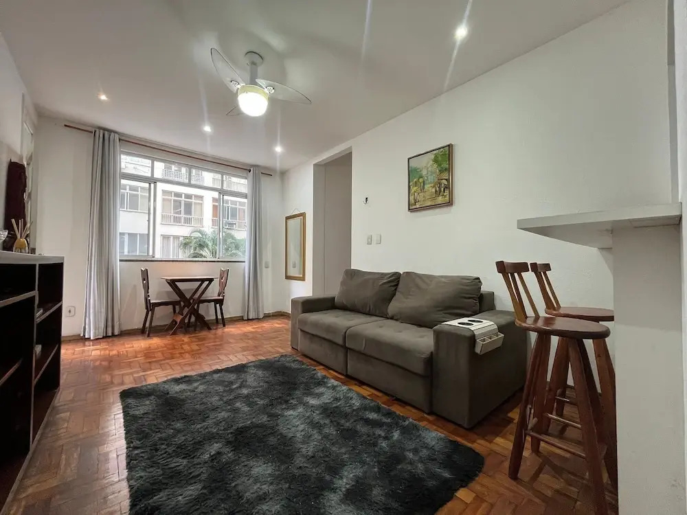 Spacious apartment on Copacabana beach