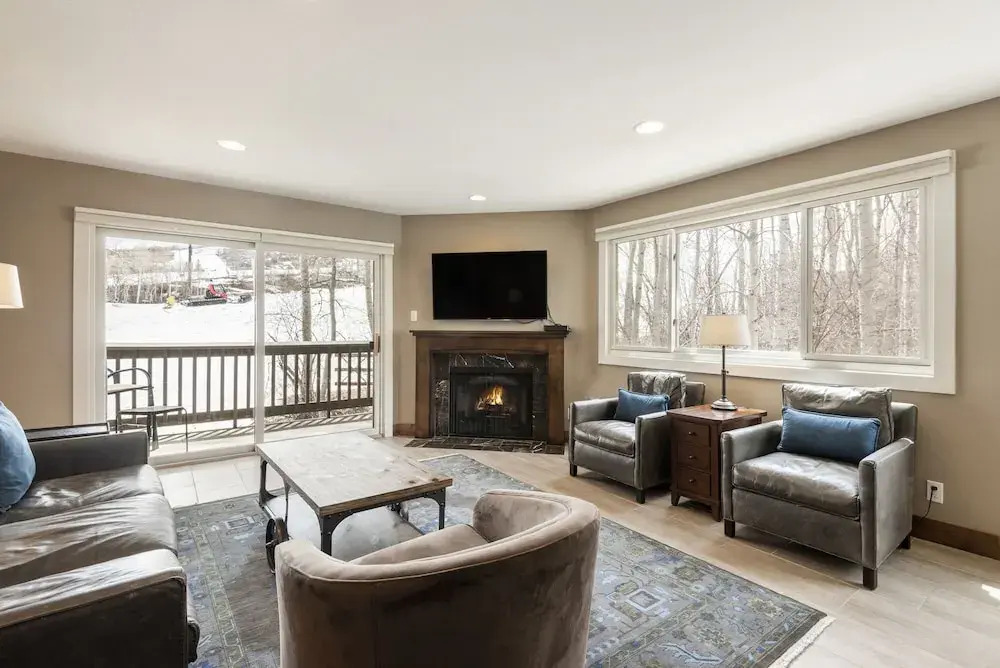 Snow Flower 120 2 Bedroom Condo by RedAwning