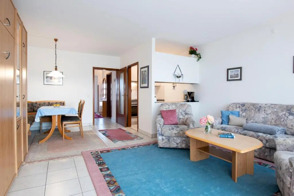 Waldstraße 2 Wohnung 12