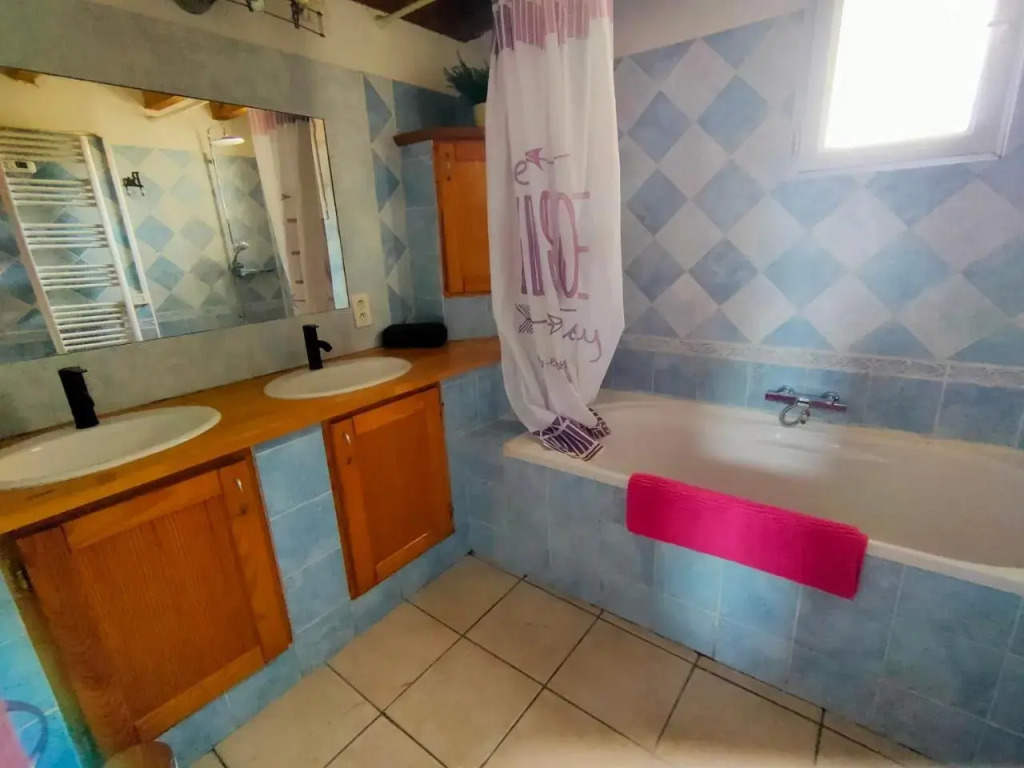 Duplex maison de village, plages, LESCLESDENICOLE