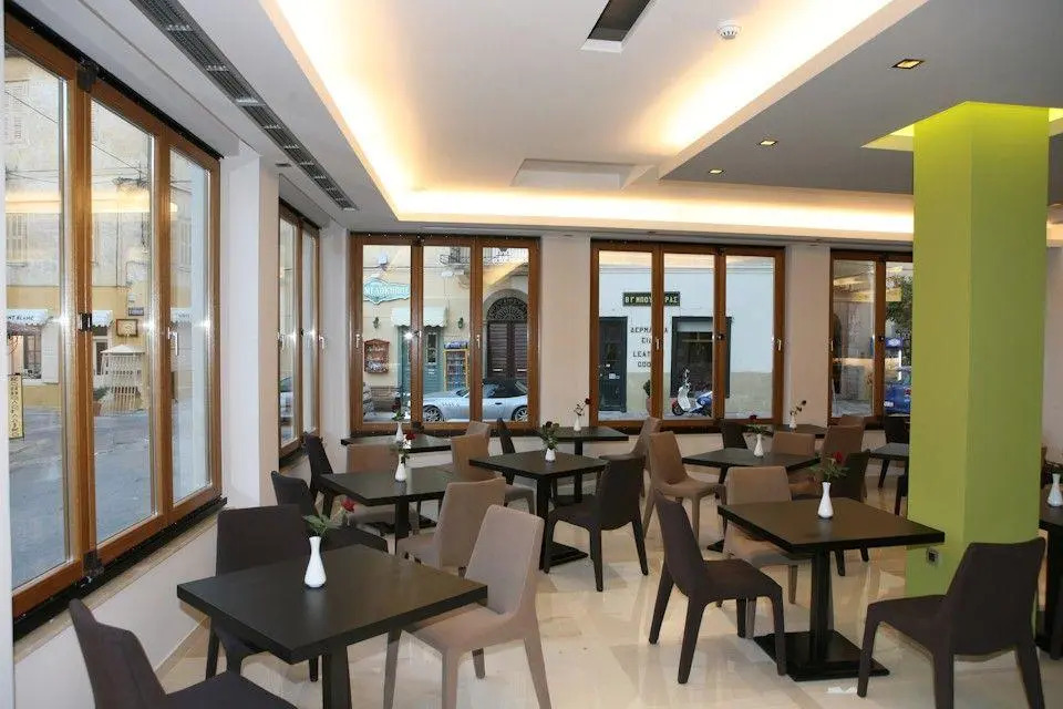 Victoria Hotel