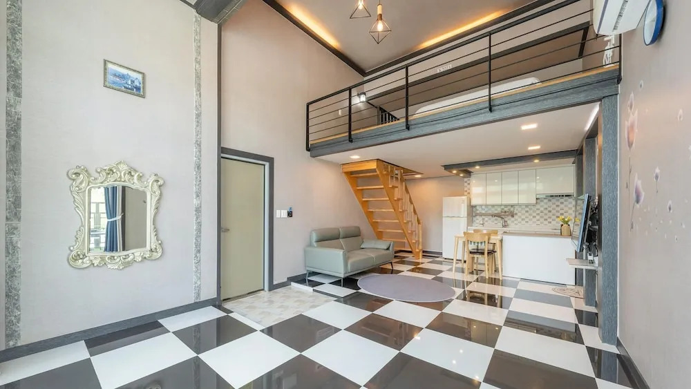 Gapyeong Chagall Spa Pension