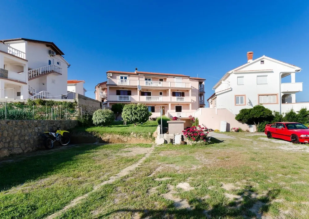 Apartments Dragan