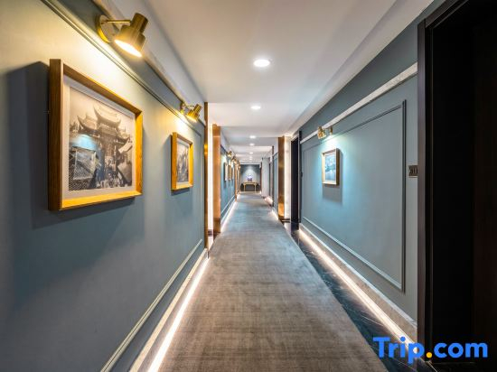 Jishang Hotel (Kunming Nanping Pedestrian Street Jinma Bijifang Branch)