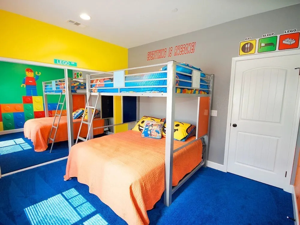 Mickey's Beach House 6 Bedrooms 3.5 Bathrooms Home