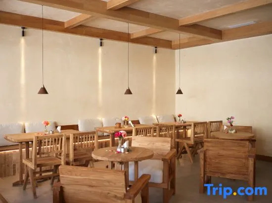 Kangding Tingshan Hot Spring Homestay