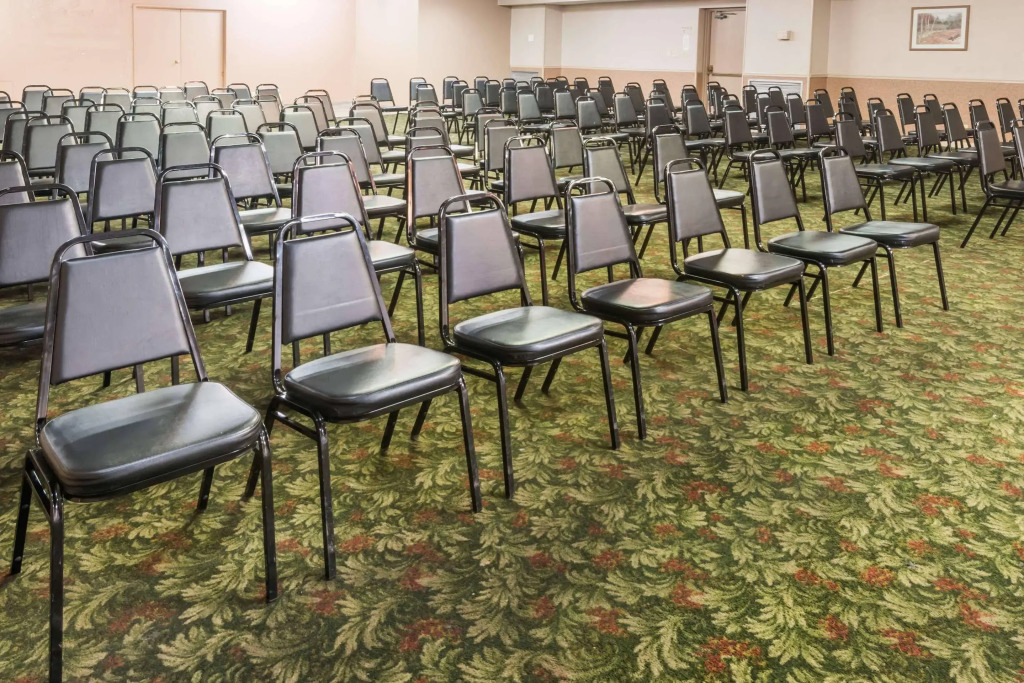 Columbus Grand Hotel & Banquet Center