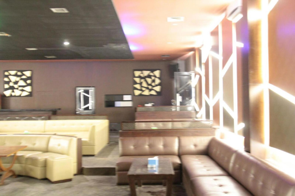 Hotel Container Inn Puncak Mitra RedDoorz