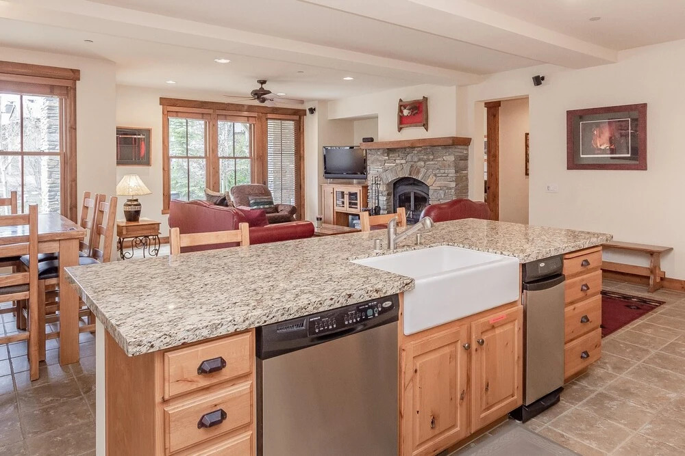 Snowcreek VI- The Lodges- # 1125
