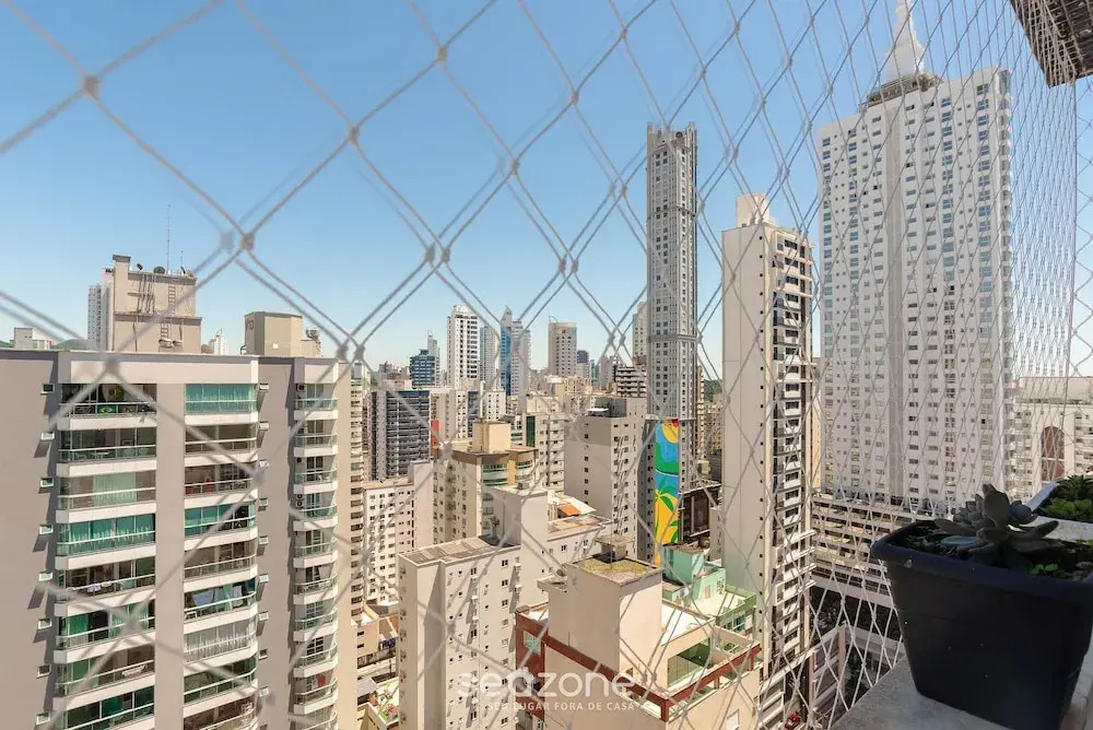 Apartamentos a 400m da Praia em BC - CEV