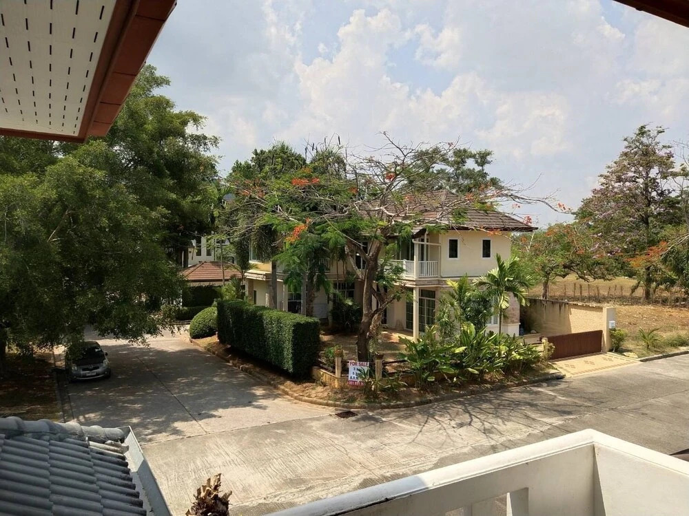 Zra House