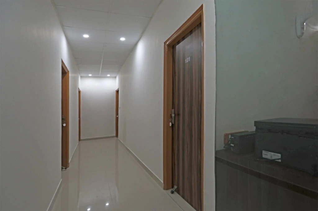OYO 45946 City Residency
