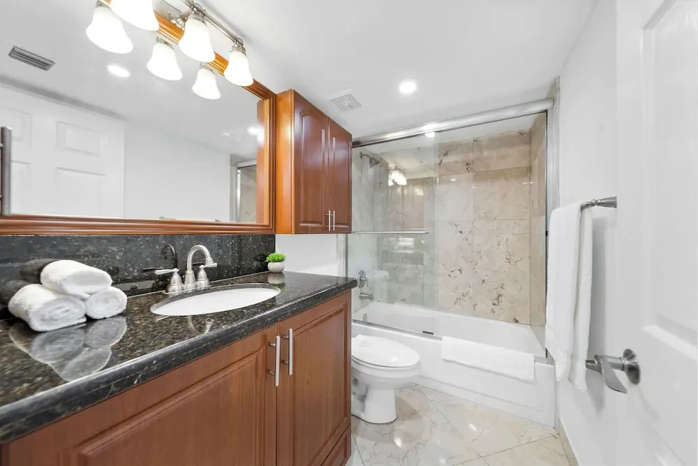 Stunning Balcony Views 3 Bedroom