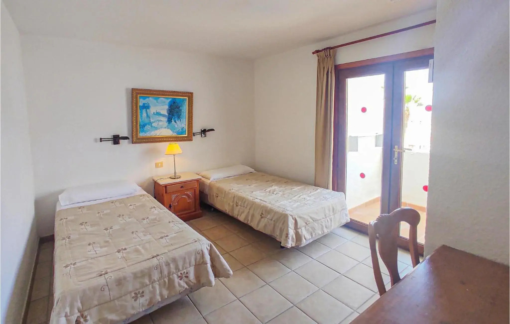 Beautiful apartment in Los Cristianos with 2 Bedrooms, WiFi and Swimming pool