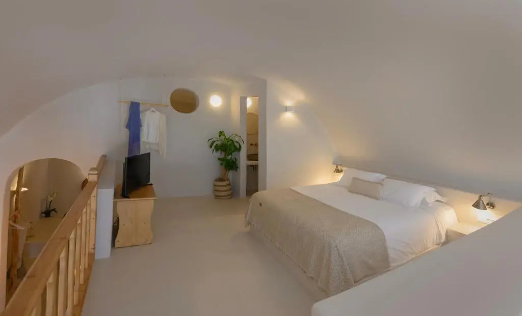 Elements Cave Suites