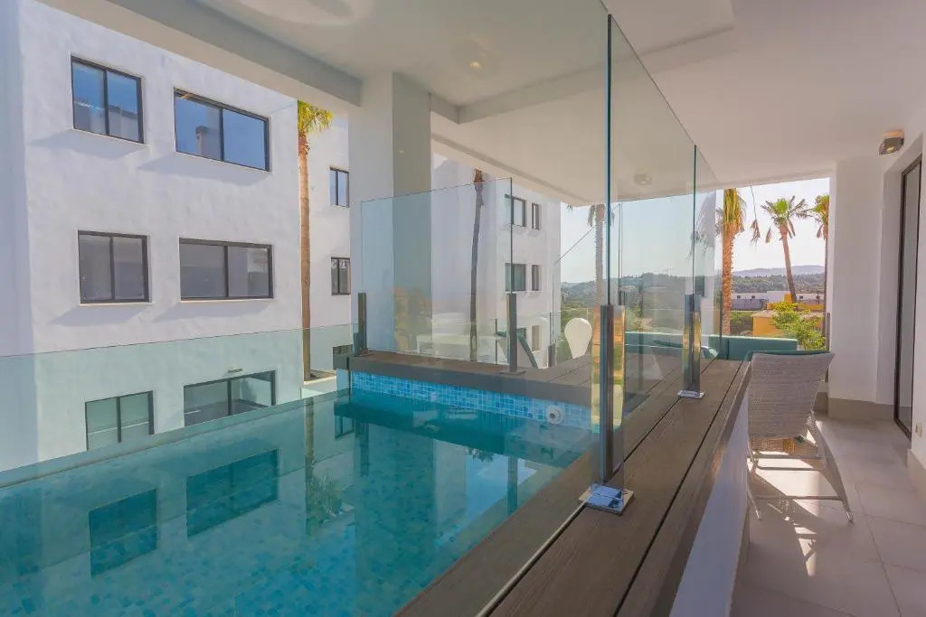 Luxury 2BR Seaviews - Santa Barbara Heights