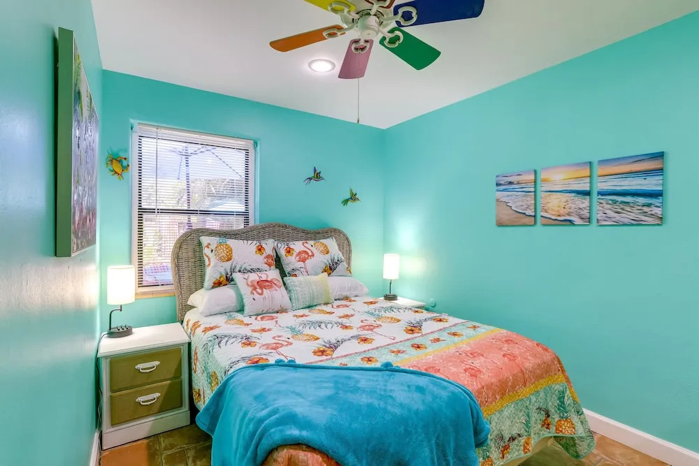 Colorful Gulfport Home: Walk to the Art District!