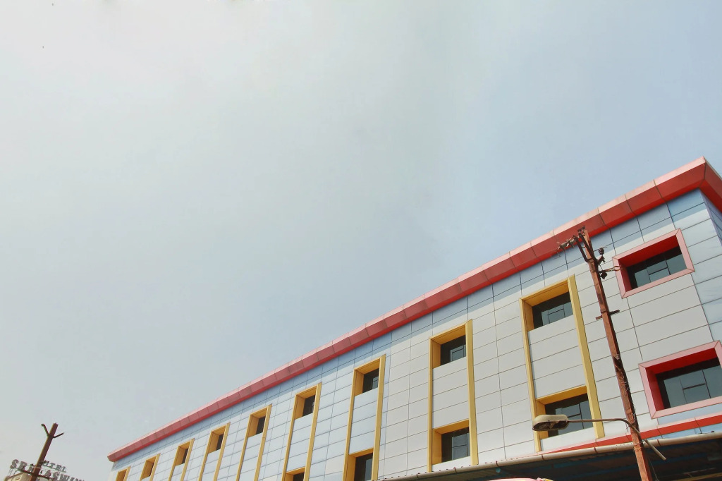 OYO 11669 Abrigo City Centre Gandhipuram