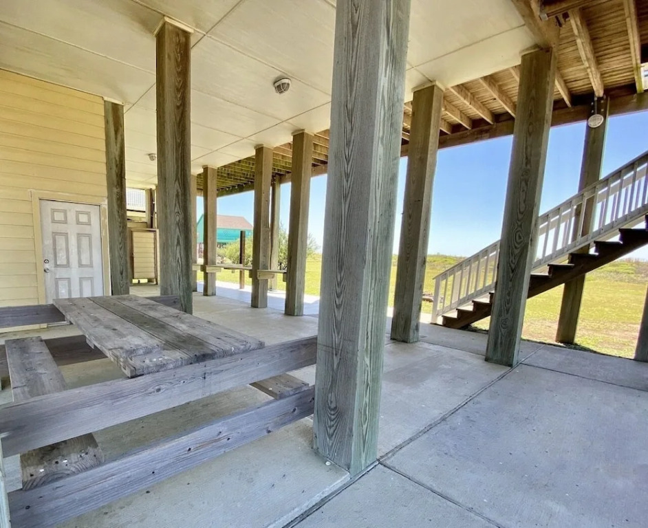 Janie's 4 Bedroom Home by RedAwning