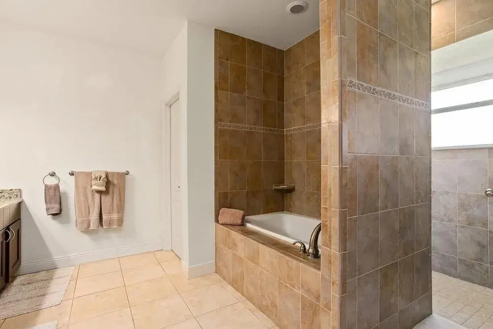 Heathwood Private Home #40529 3 Bedrooms 3 Bathrooms Home