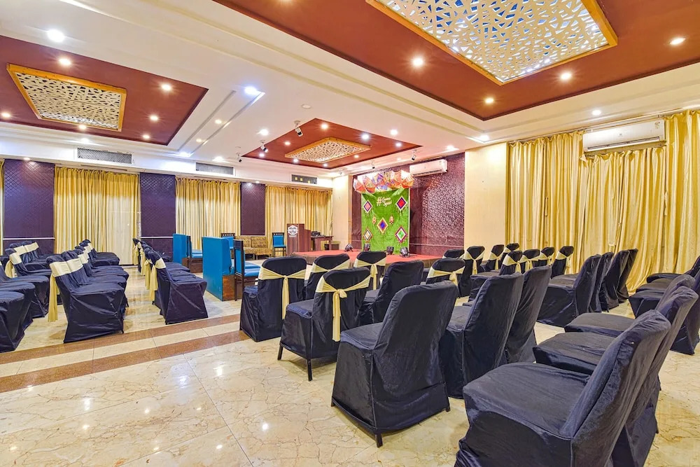FabHotel Teliko Silver