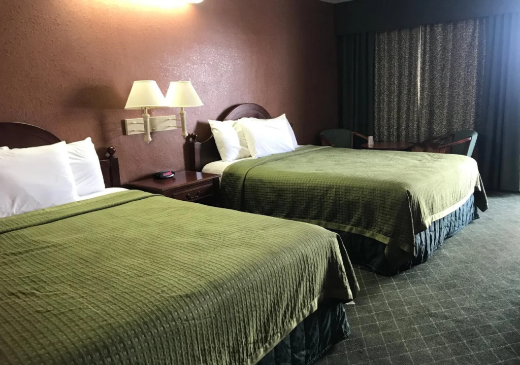 New Corral Motel
