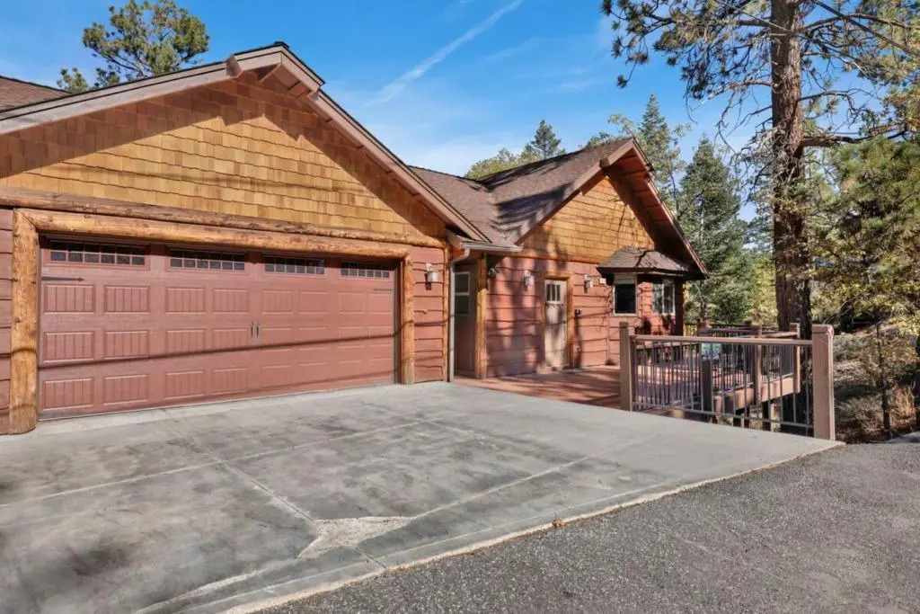 Moonridge Manor #2079 by Big Bear Vacations