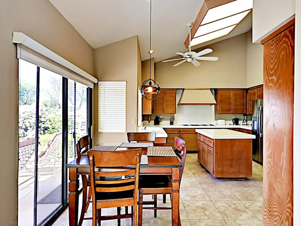 55323 Southern Hills Condo 3 Bedrooms 3.5 Bathrooms Condo