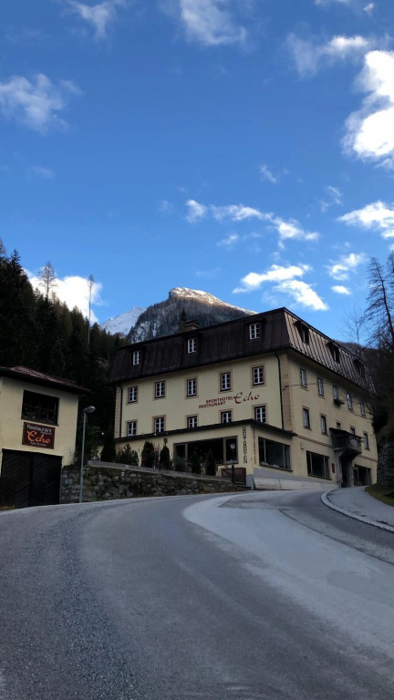 Hotel Echo