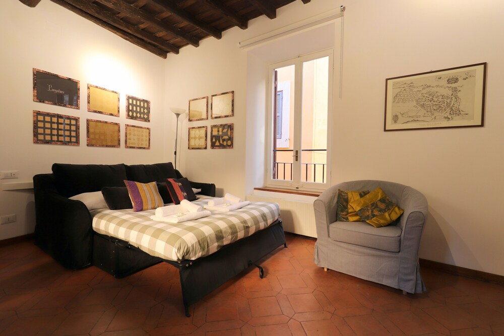 Piazza Navona Apartments