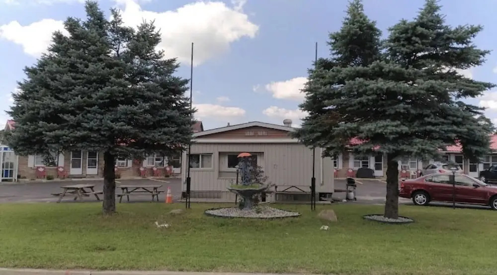 Maple Leaf Motel