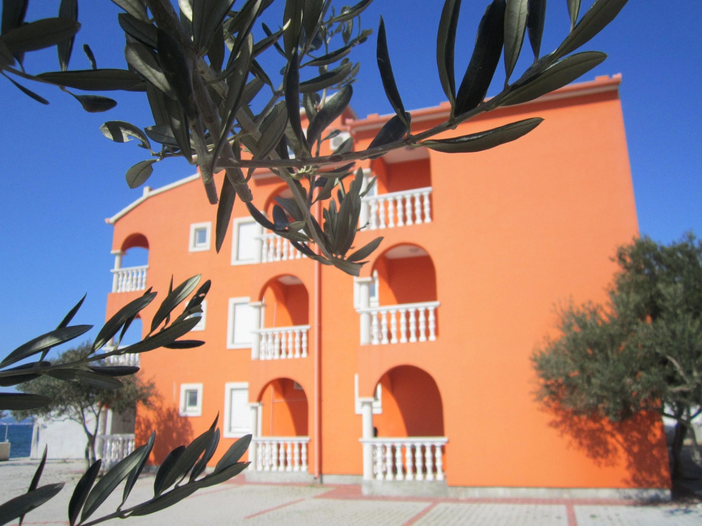 Apartment Sor - on the beach: A1 Bibinje, Zadar riviera