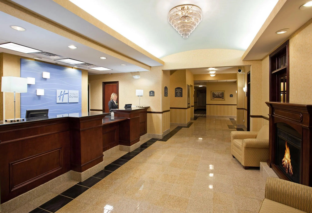 Holiday Inn Express Hotel & Suites Cleveland - Richfield by IHG