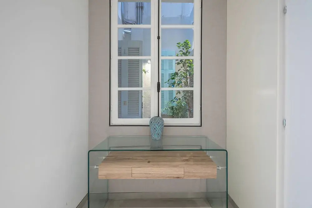 Stunning Design 1BR  Secret Garden