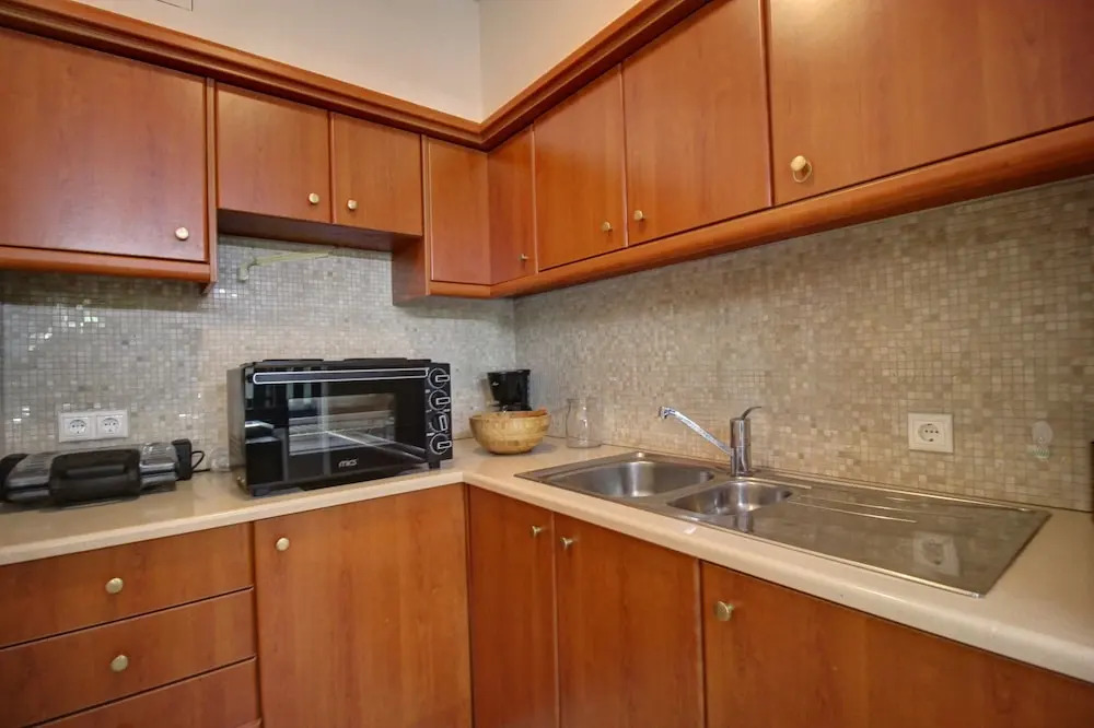 2 Bedroom Apartment on Beach Elias Lower