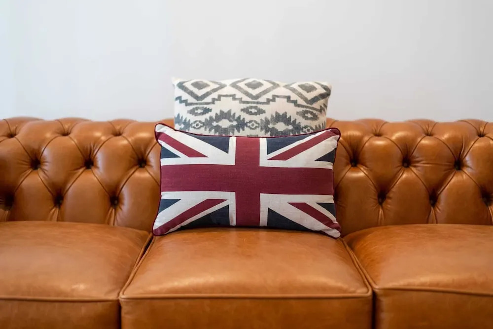 Spacious 2BR in West Kensington by GuestReady