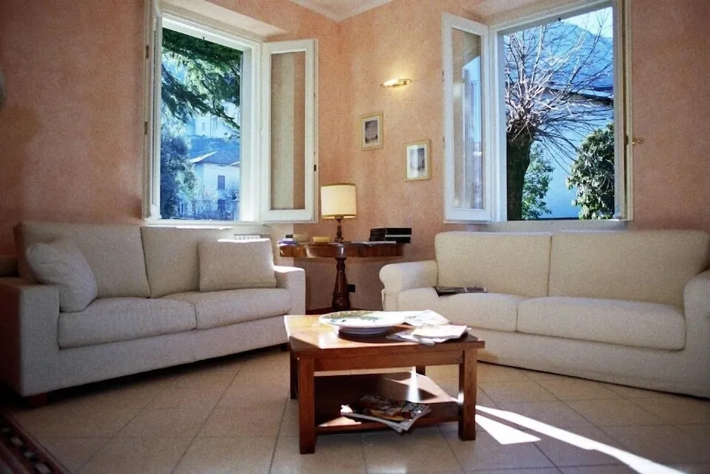 Villa Chic