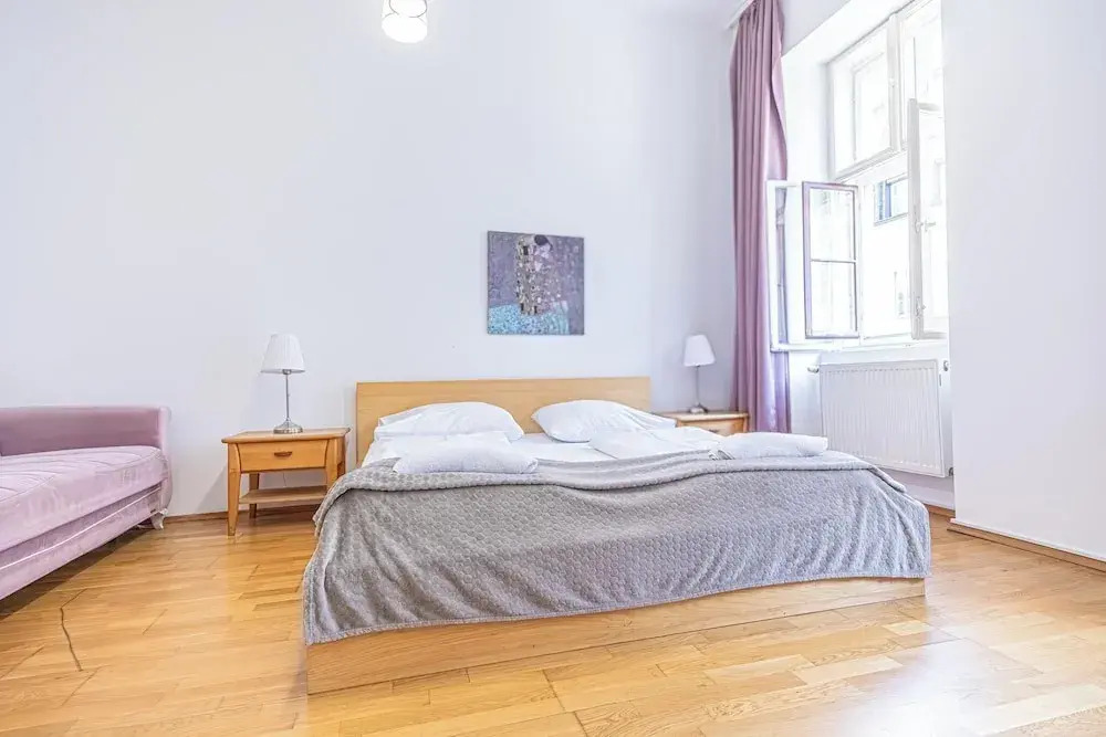 Affordable Cozy 2BR Apt Near Stadthalle