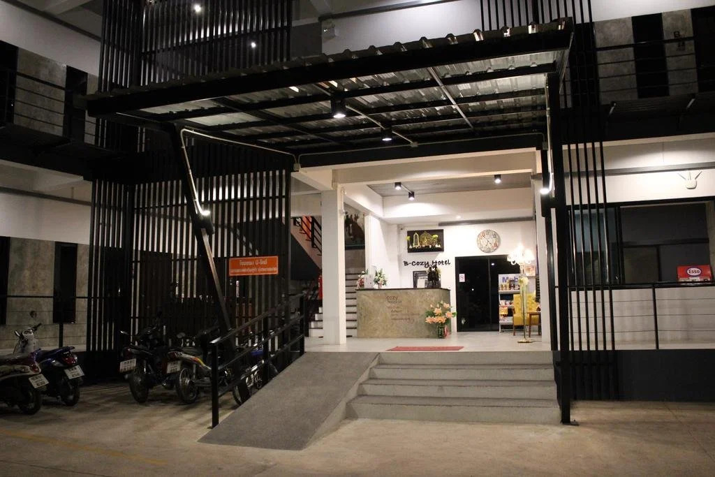 B-Cozy Hotel