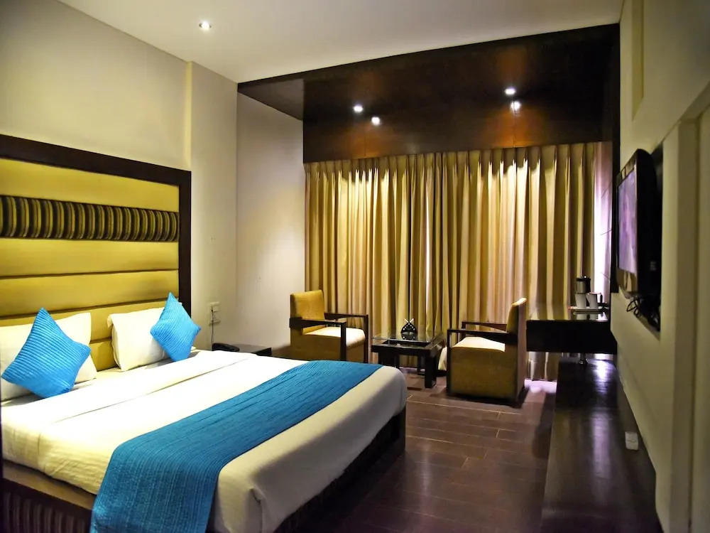 Hotel Landmark - Centre of City Chandigarh