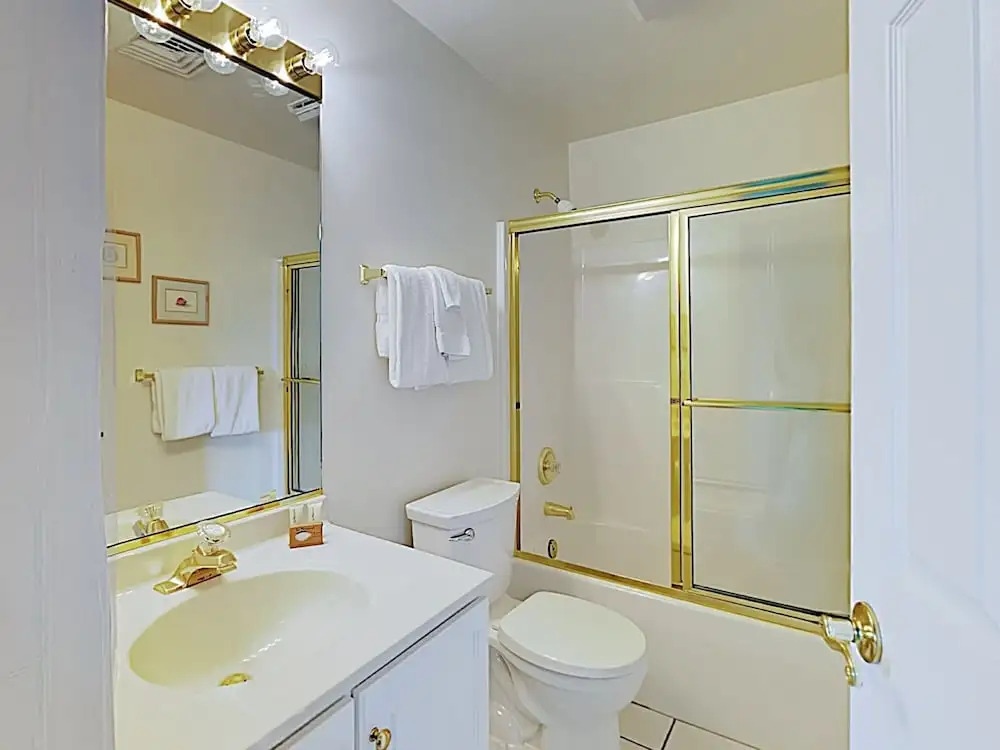 New Listing! Heron Harbor Haven W/ Pools & Tennis 2 Bedroom Condo
