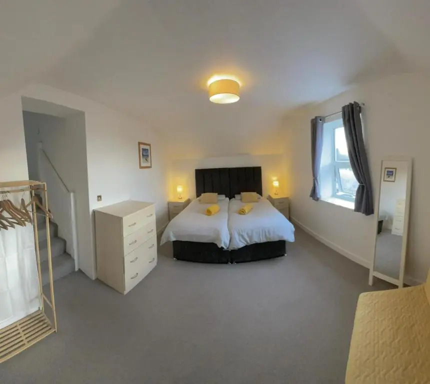 La Fontaine Court Apartments - Aldershot