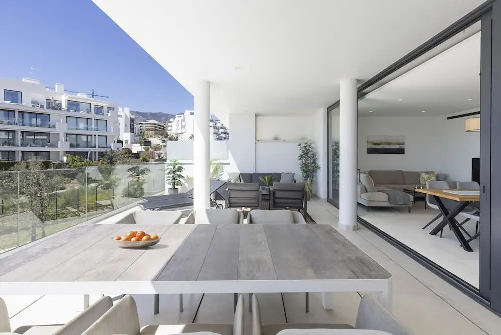 Stylish Apartment With Large Terrace in Higueron