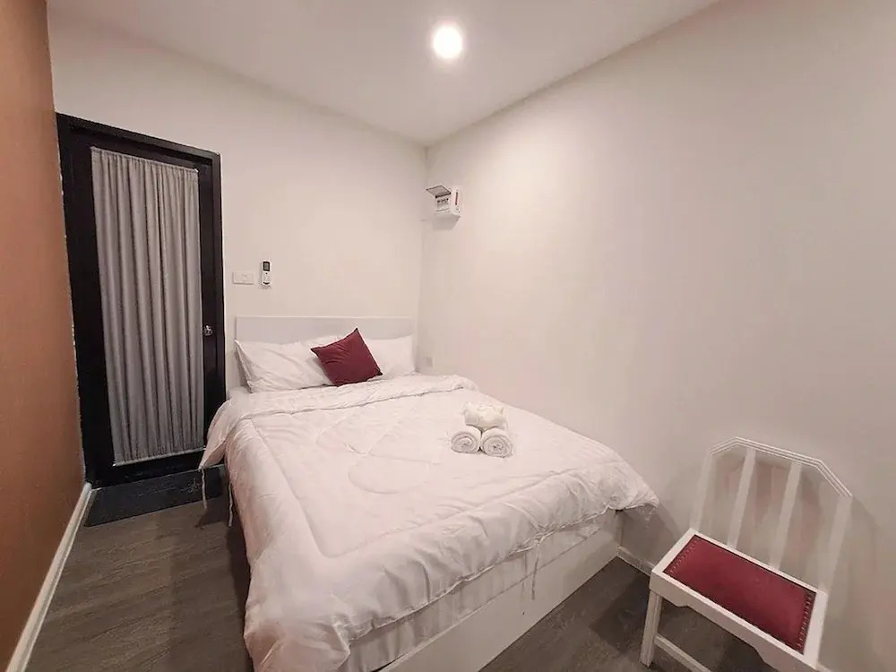 Nomads Homestay Sriracha