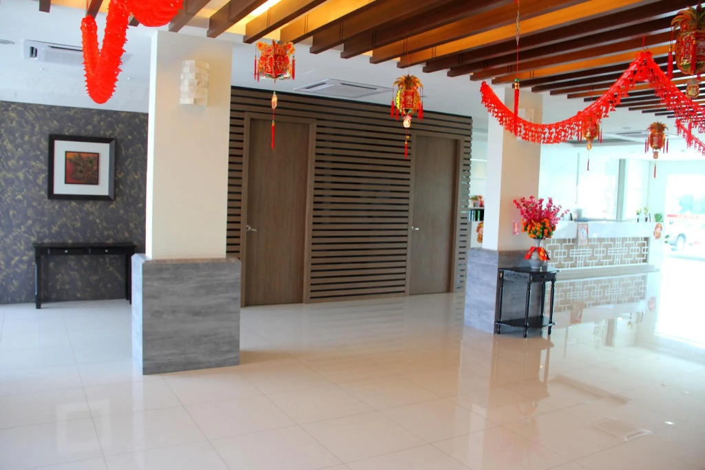 906 Premier Hotel
