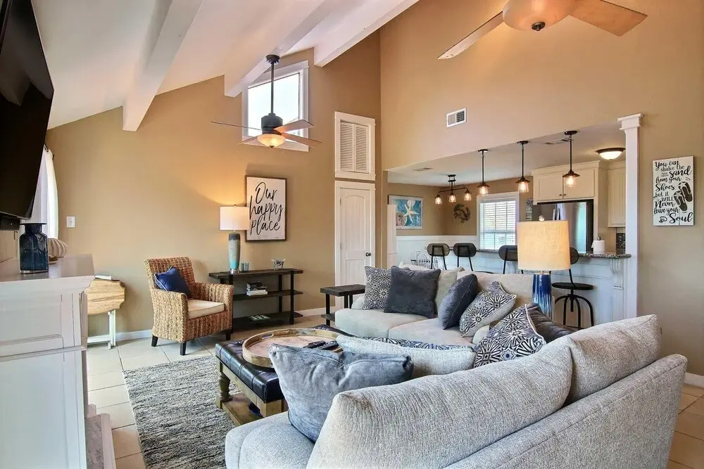 TX361 6877 - 5 Br Home