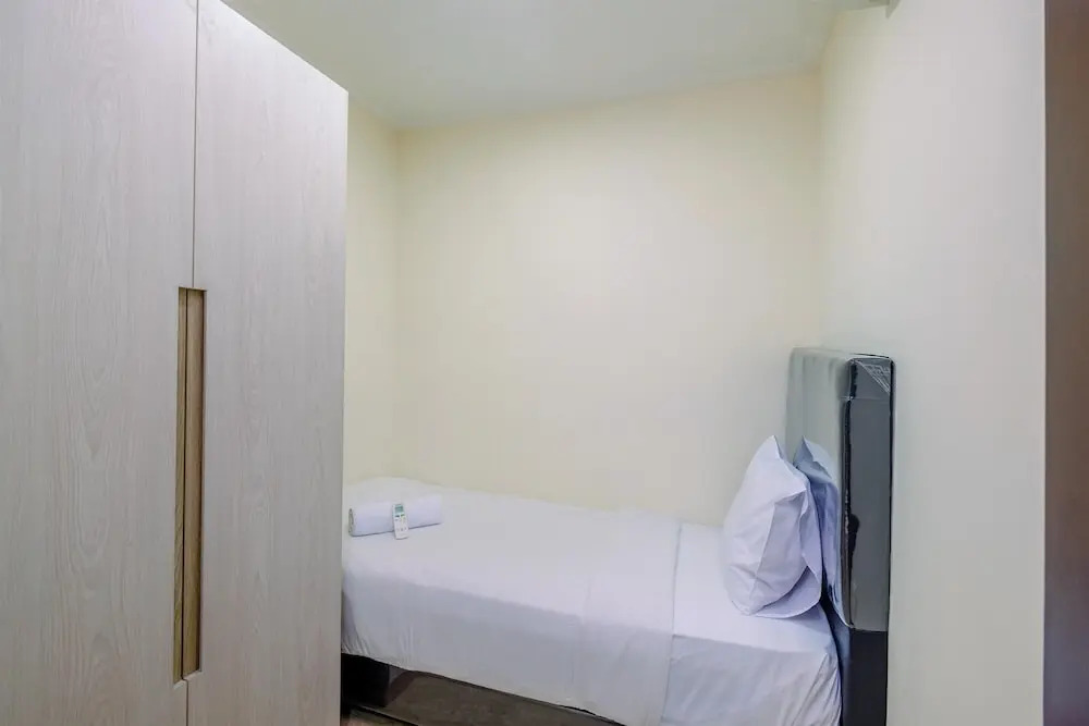 Modern Look And Comfy 2Br At Menteng Park Apartment