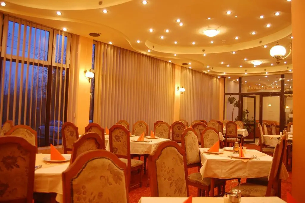 Hotel Everest