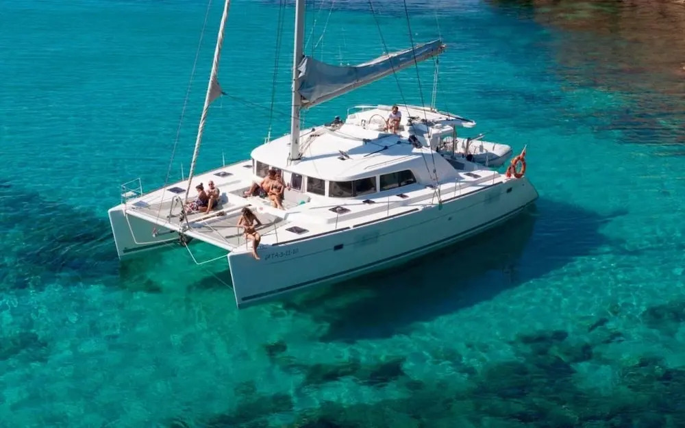 Catamaran Lagoon by Veleros Colombia